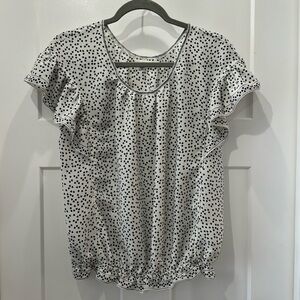 Max Studio Women’s Blouse Size Large White with Black Hearts